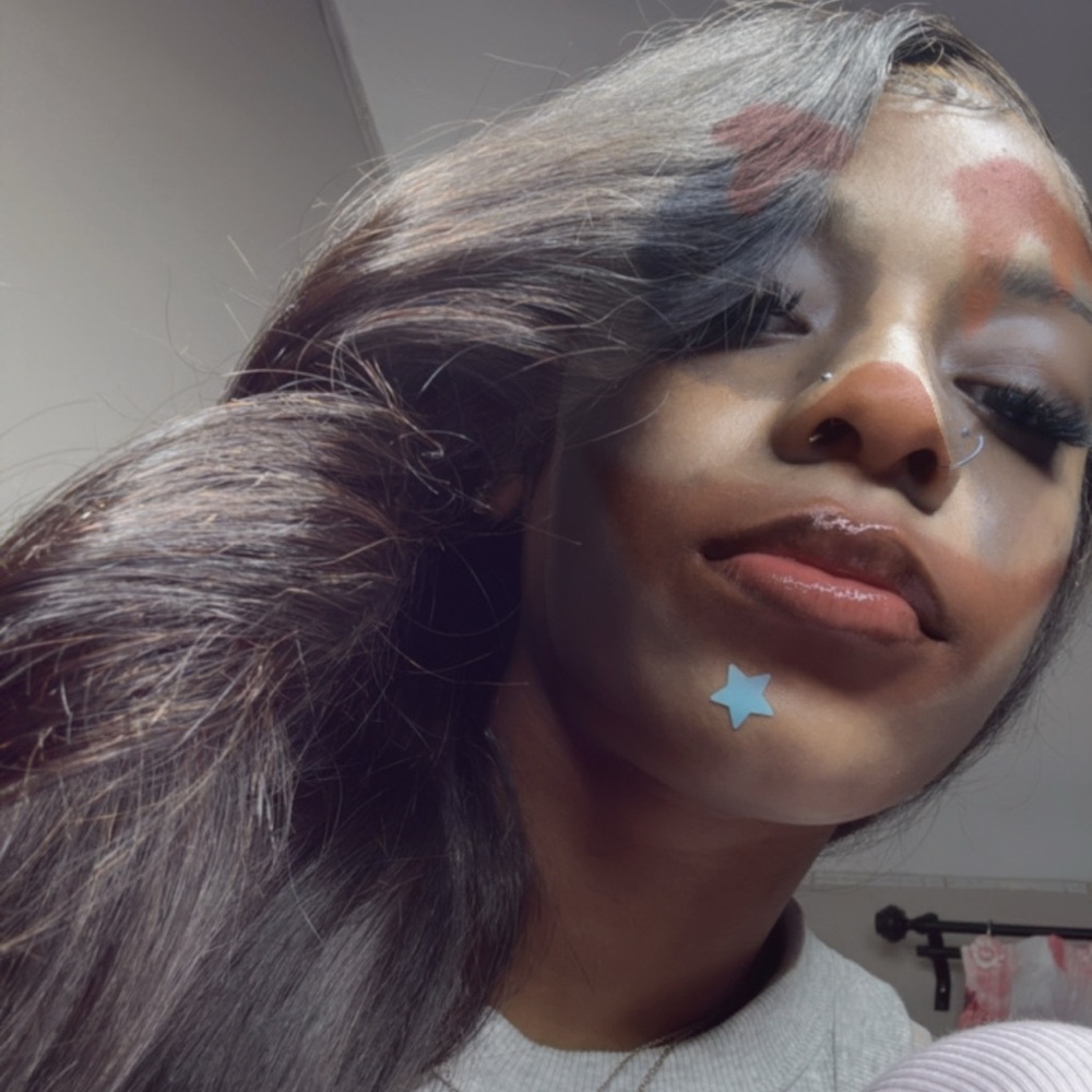 Meet your Posher, Naeeninee’s tv